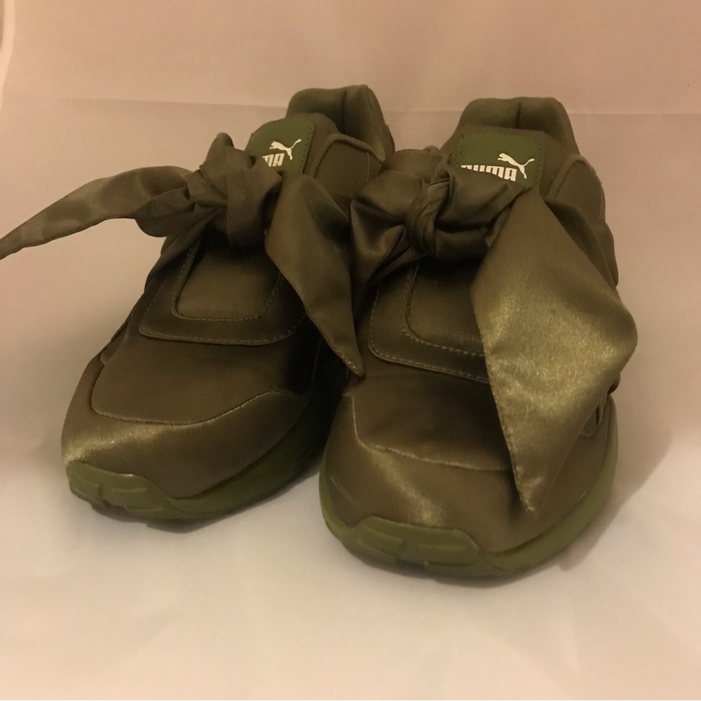 Puma Fenty by Rihanna Bow Satin Sneaker Sz 6.5